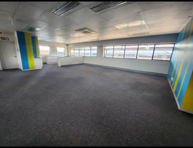 319.90M² OFFICE TO LET IN RANDJESPARK